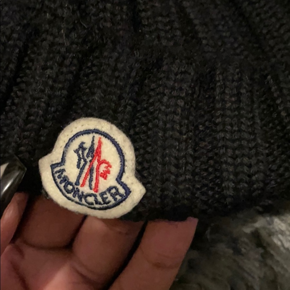 Moncler Black Beanie REAL FUR Pom Pom Hat Authentic - Picture 7 of 14